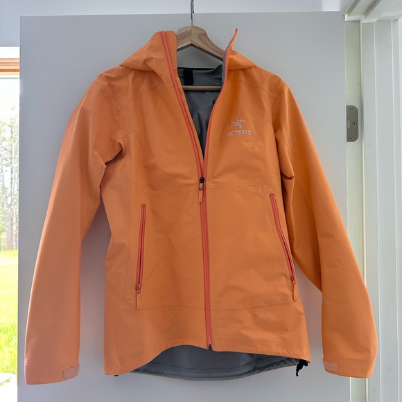 Arc’teryx Zeta SL Jacket - Picture 1 of 3